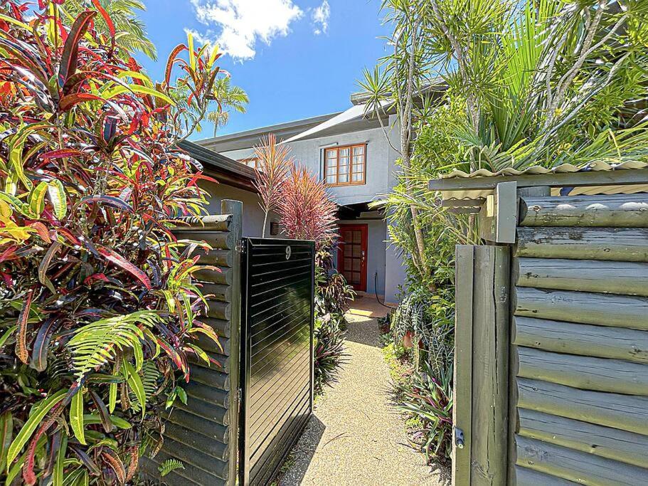 Oasis, In Leafy Whitfield. Villa Edge Hill Exterior photo